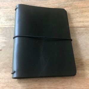 Chic Sparrow passport outlander